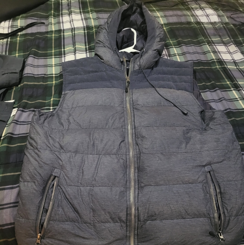 Mens Saks Fifth Ave vest